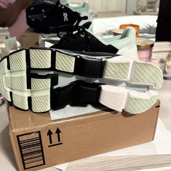 On Running Black and Mint Athletic Shoes - Picture 2 of 3